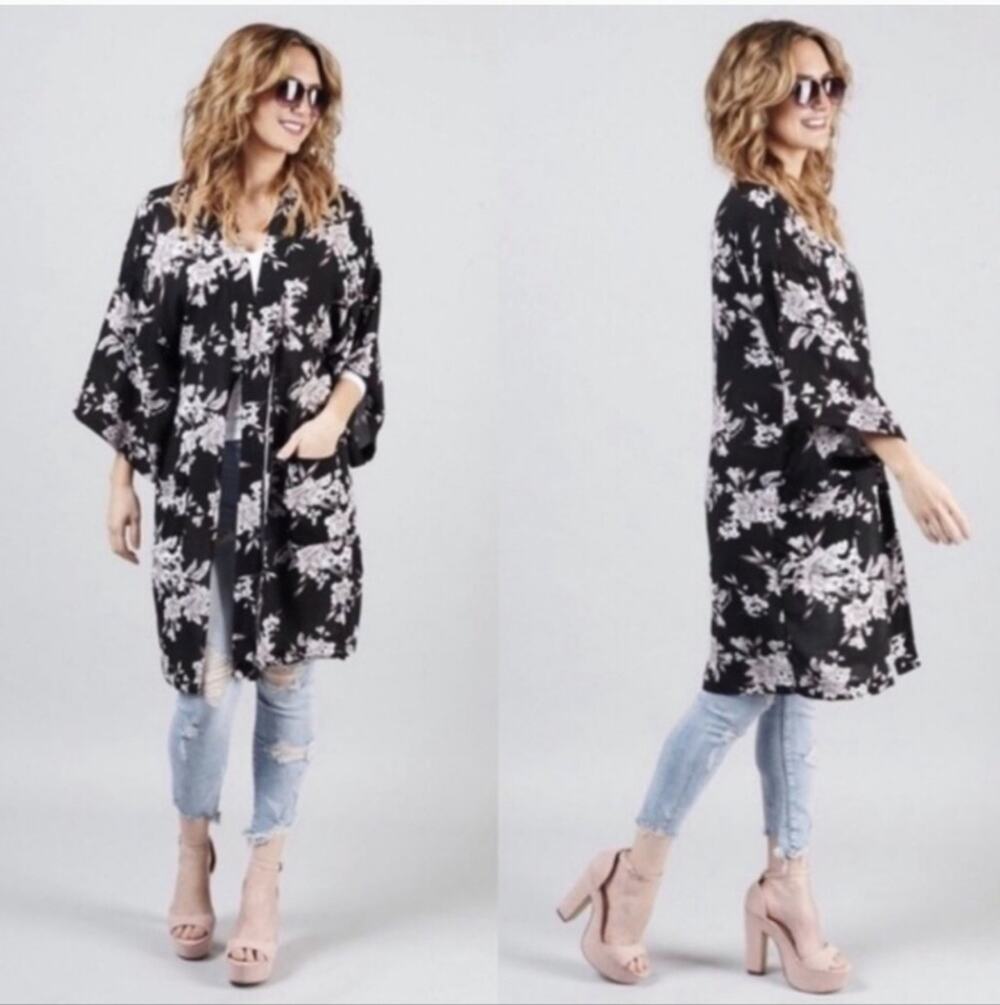 Spiritual Gangster Floral Kimono Robe With Tie OS